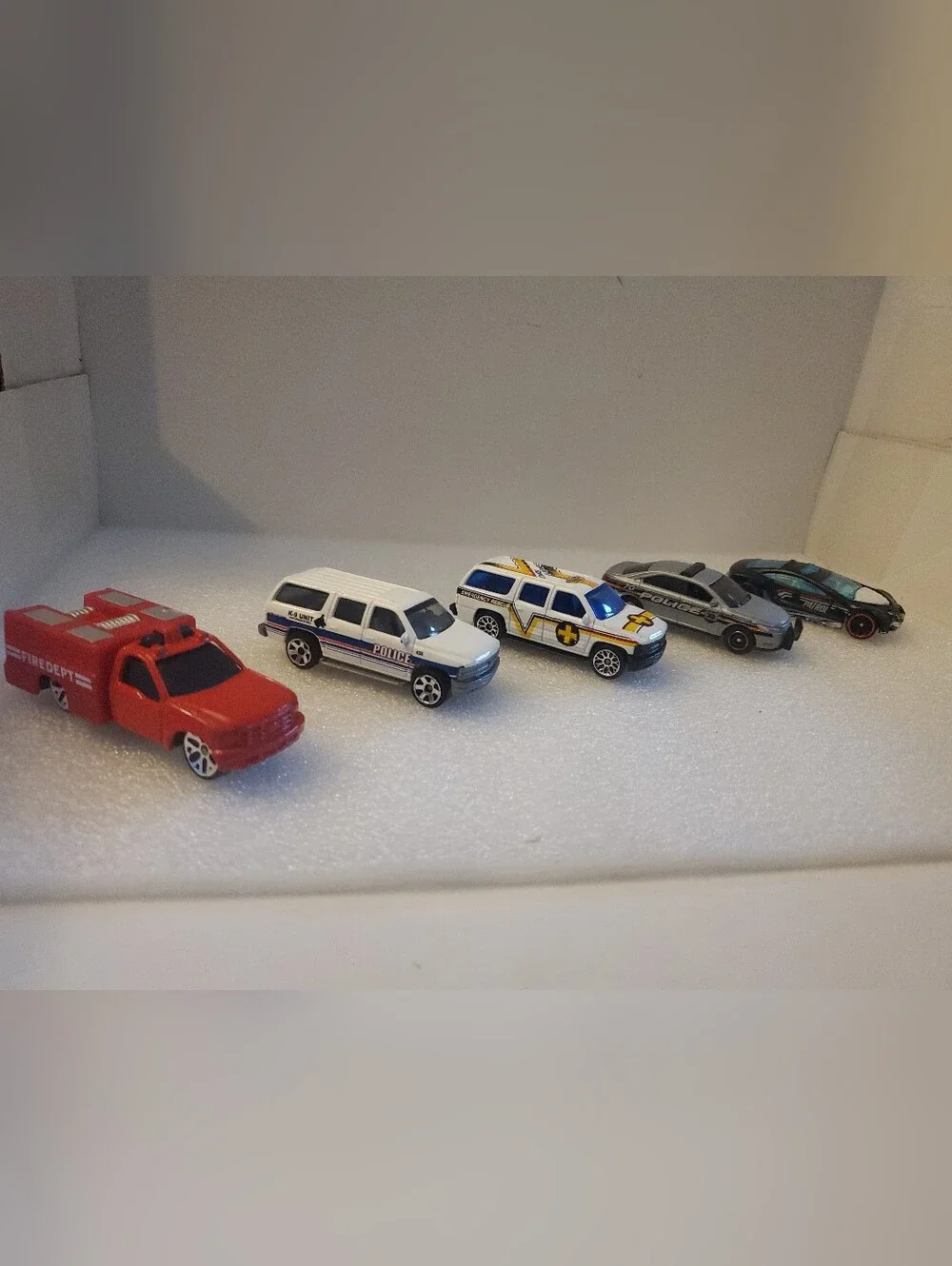 Lot Of 5 Emergency Vehicles Hot Wheels Matchbox Police Car Emergency Rescue #1
